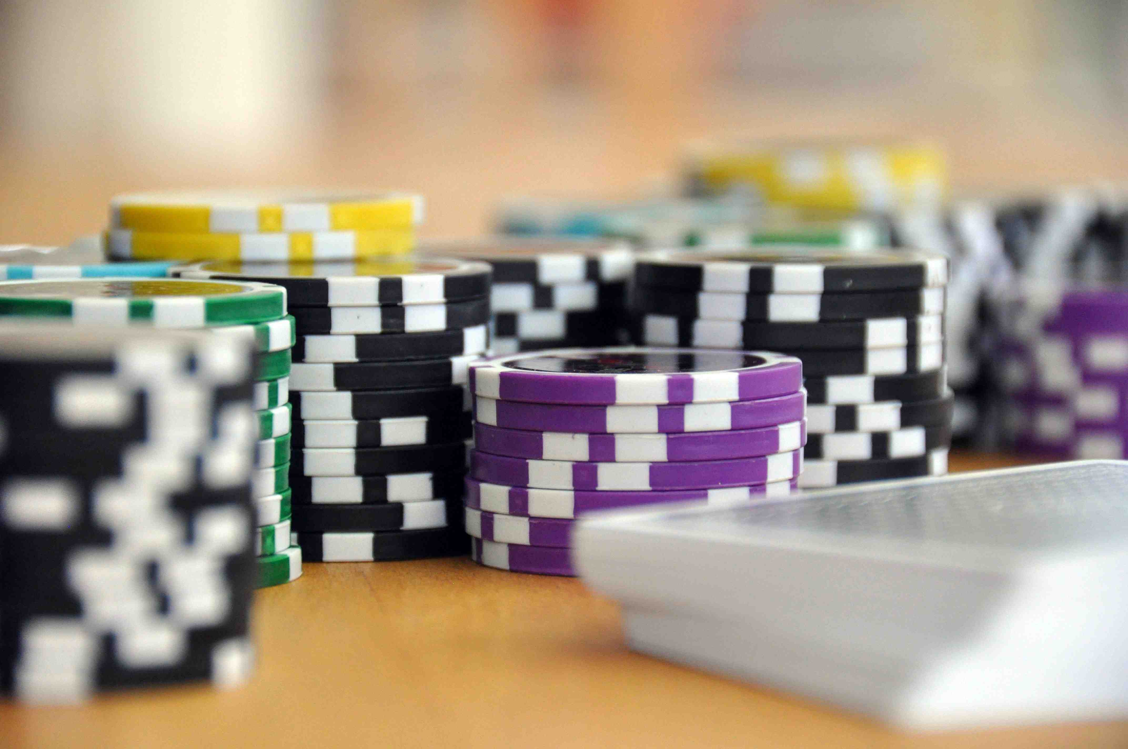 Pemain toto88 merayakan kemenangan besar dengan slot online dan taruhan olahraga